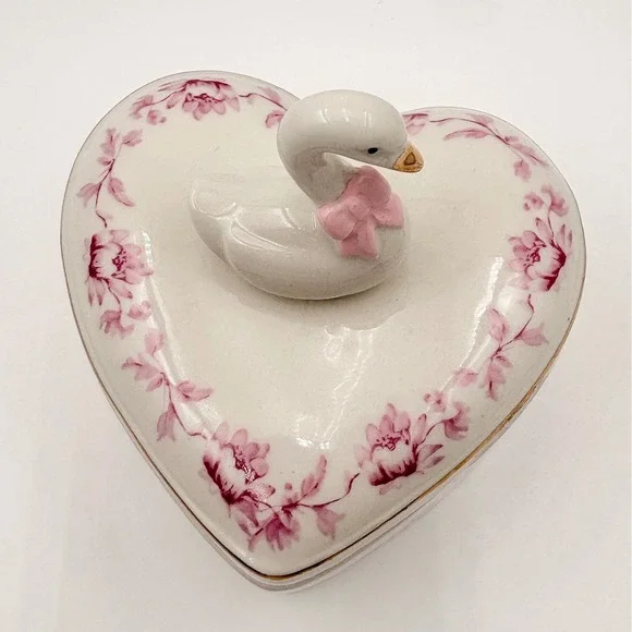 Heart Shaped Ceramic Trinket Box Swan Figurine Pink Floral Gold Trim Cottagecore - Picture 2 of 8